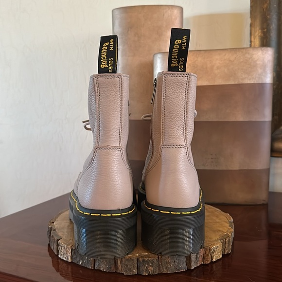 Dr. Martens *NWOB* Jadon III Boot Pisa Leather Platforms, Unisex, Taupe - Picture 5 of 11